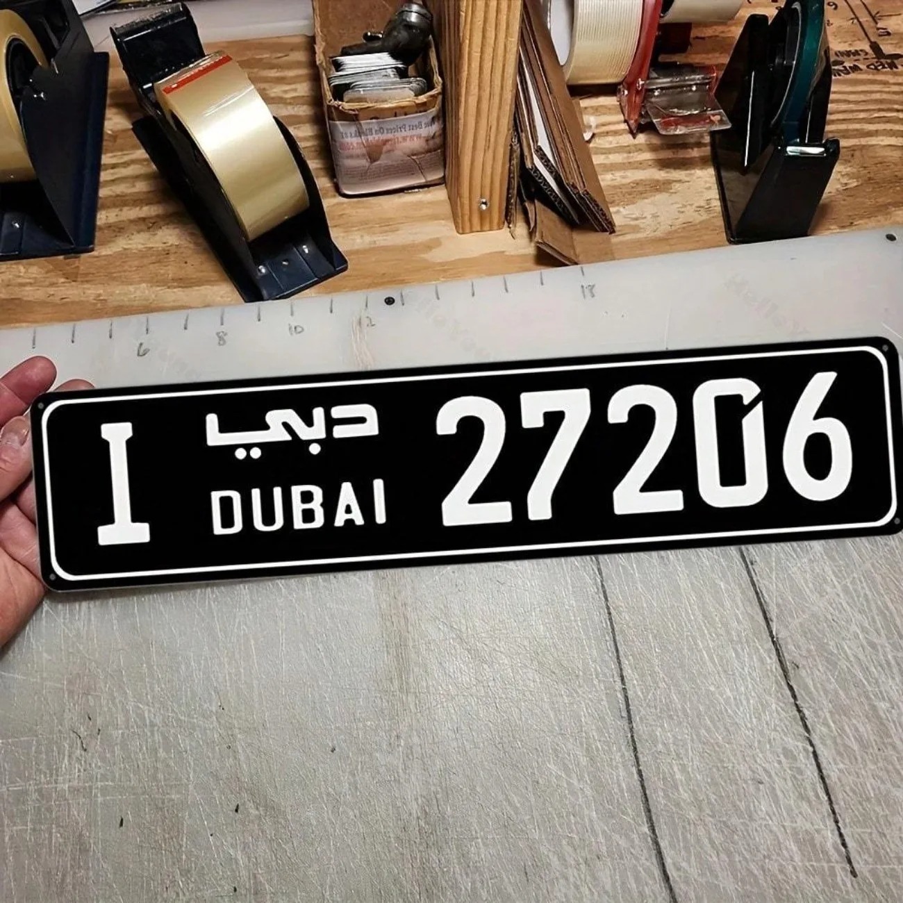 Car Accessories In Dubai - Placa de Rua de Alumínio Gravada